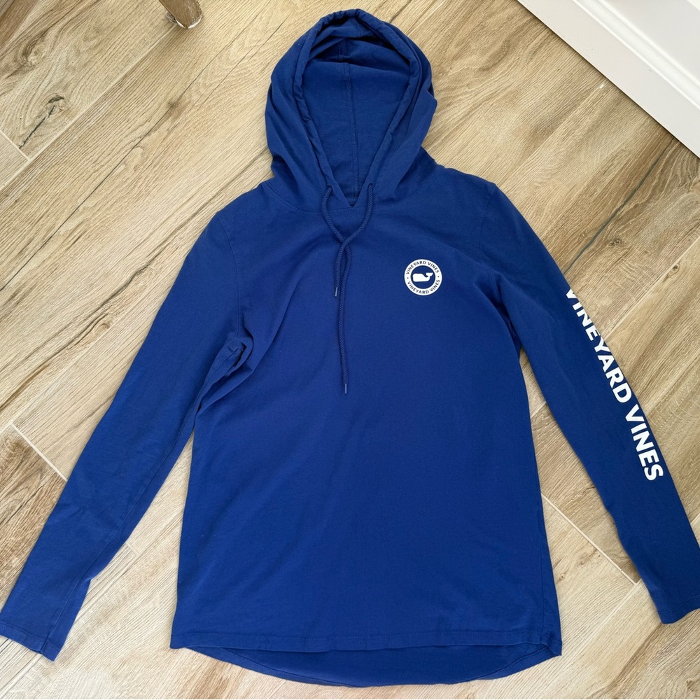 Vineyard Vines 100% cotton long-sleeve T-shirt with hood